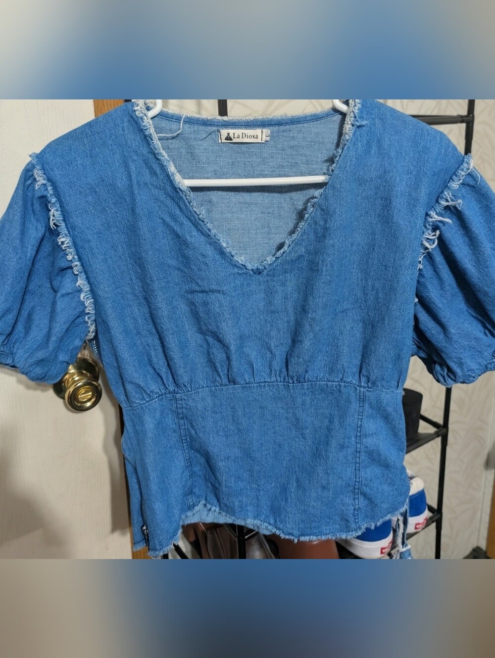 La Diosa Blue Denim V-Neck Puff Sleeve Crop Top Size Large